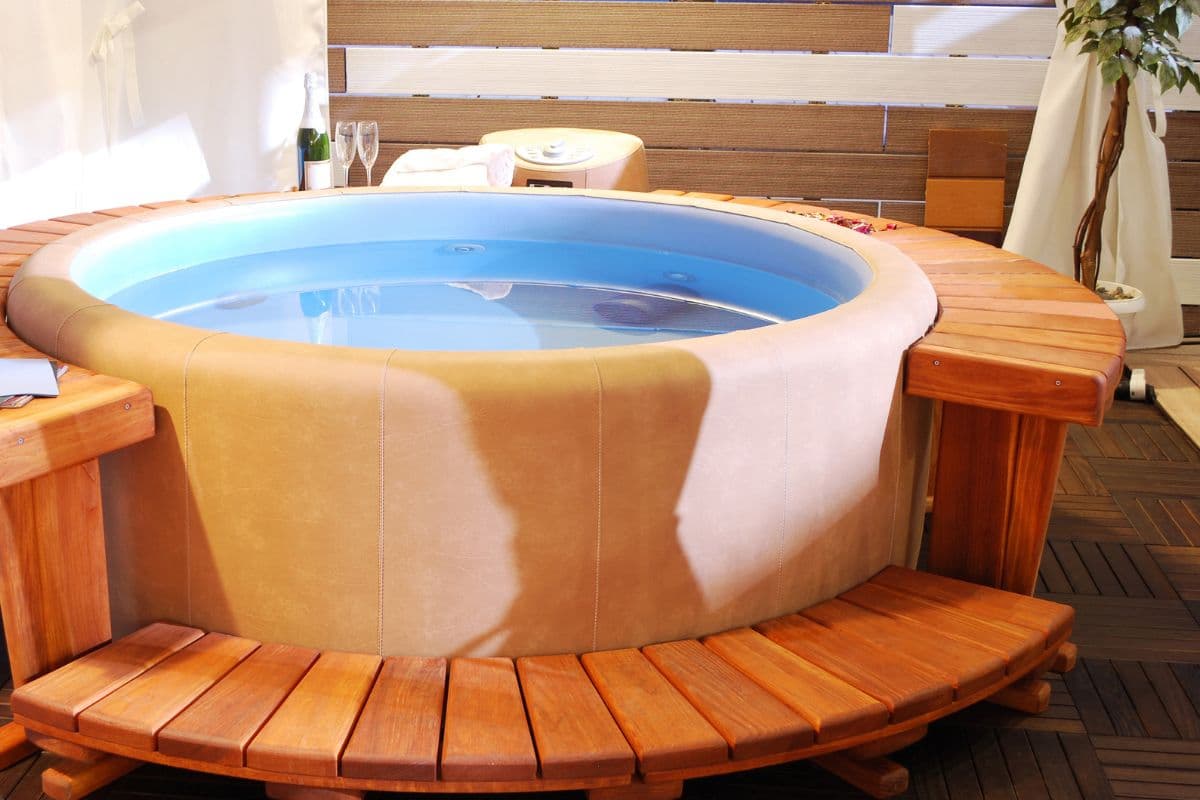 Jacuzzi Bath